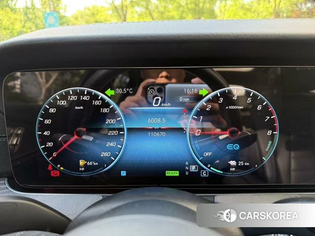 Mercedes-Benz E-class PHEV 2022 Белый из Китая, фото 5