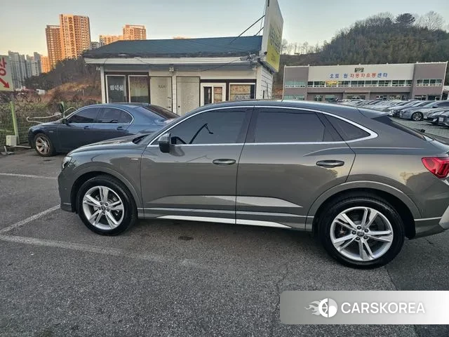 Audi Q3 (F3) 2020 Серый из Кореи, фото 5