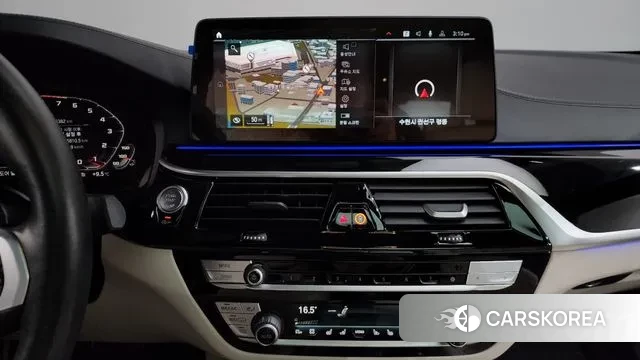 BMW 5 Series (G30) 2023 Белый из Кореи, фото 5