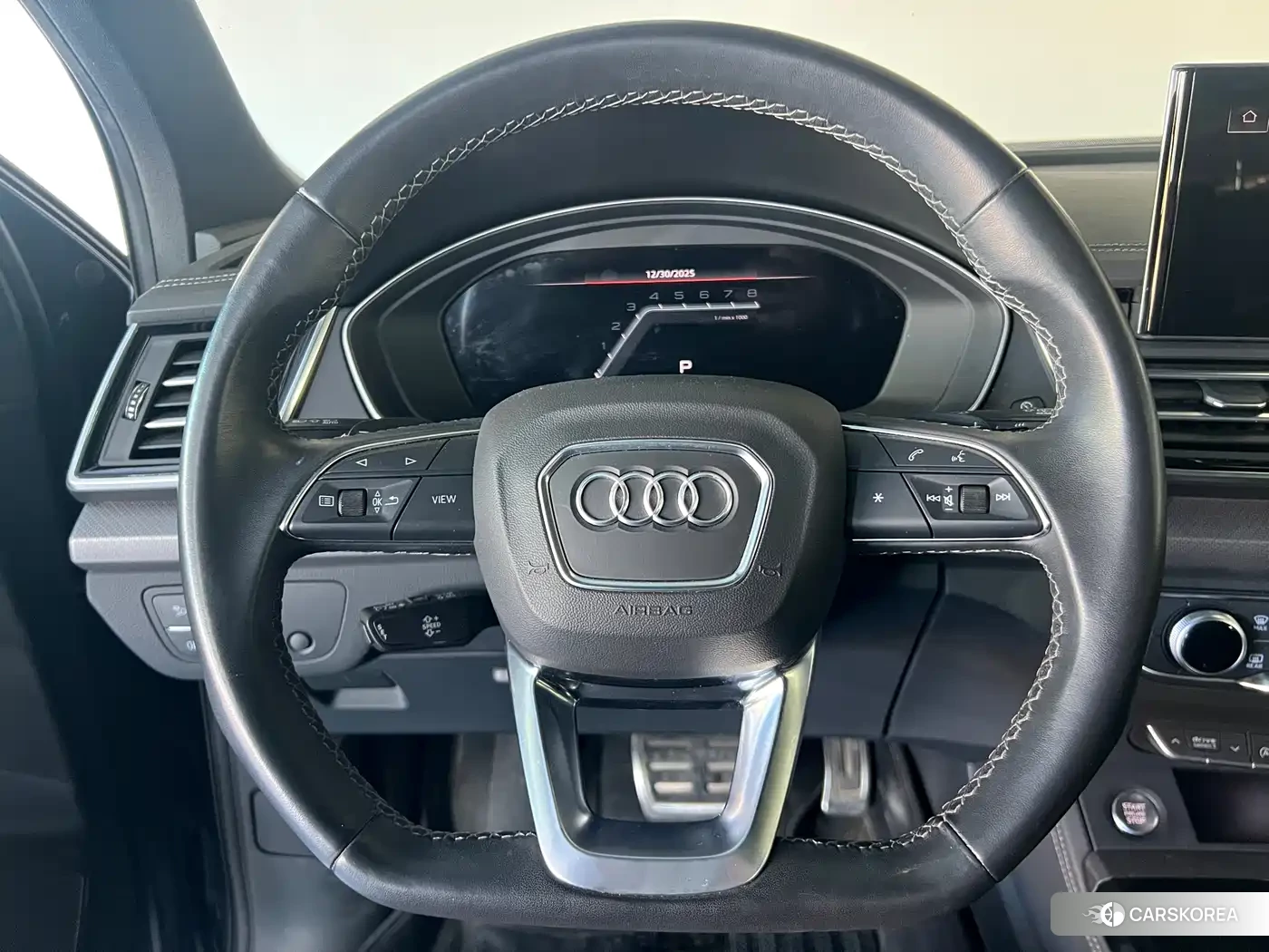 Audi Q5L 2023 Silver/gray из Китая, фото 5