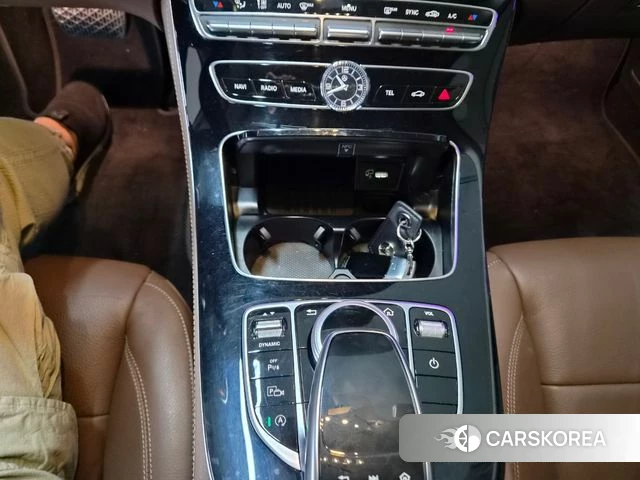 Mercedes-Benz E-Class W213 2020 Белый из Кореи, фото 5