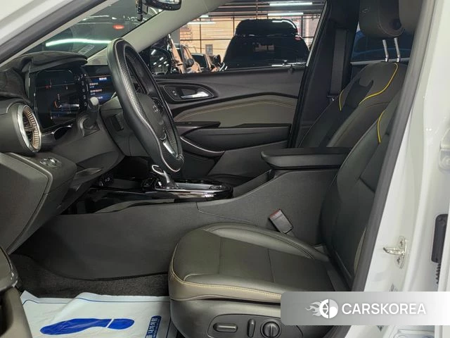 Chevrolet (GM Daewoo) Trax Crossover 2023 Белый из Кореи, фото 5