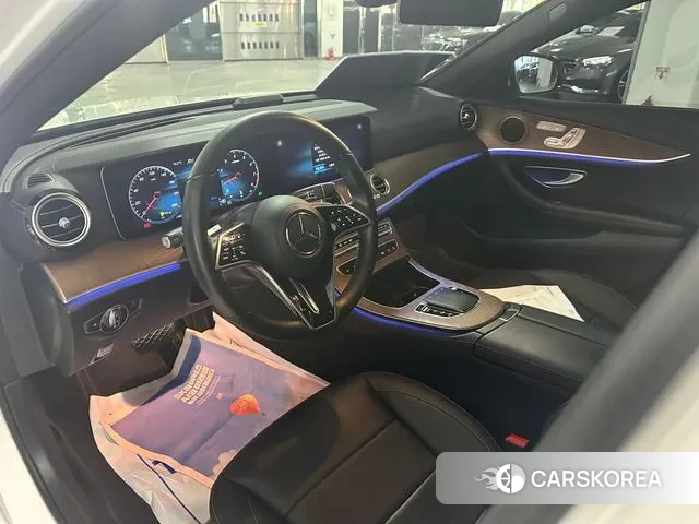 Mercedes-Benz E-Class W213 2022 Белый из Кореи, фото 5