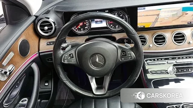 Mercedes-Benz E-Class W213 2018 Белый из Кореи, фото 5