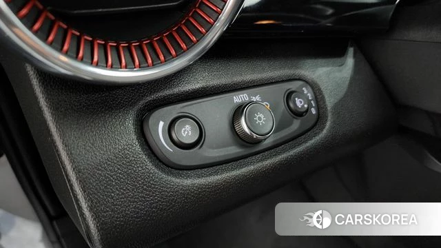 Chevrolet (GM Daewoo) Trax Crossover 2025 Белый из Кореи, фото 5