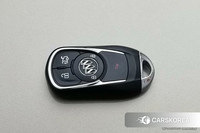 Buick Regal 2018 Желтый из Китая, фото 5