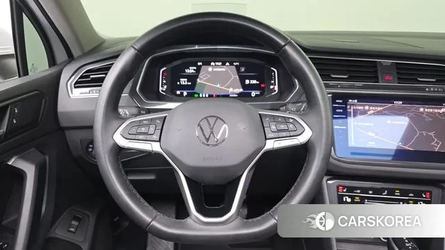 Volkswagen Tiguan second Generation 2023 Белый из Кореи, фото 5