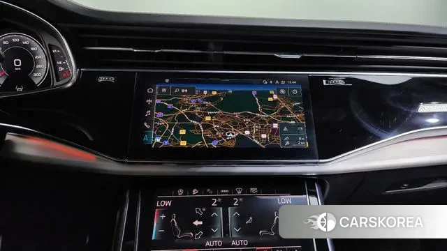 Audi Q8 (4M) 2022 Белый из Кореи, фото 5