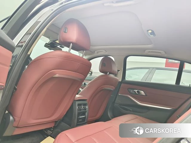BMW 3 series 2023 Черный из Китая, фото 5