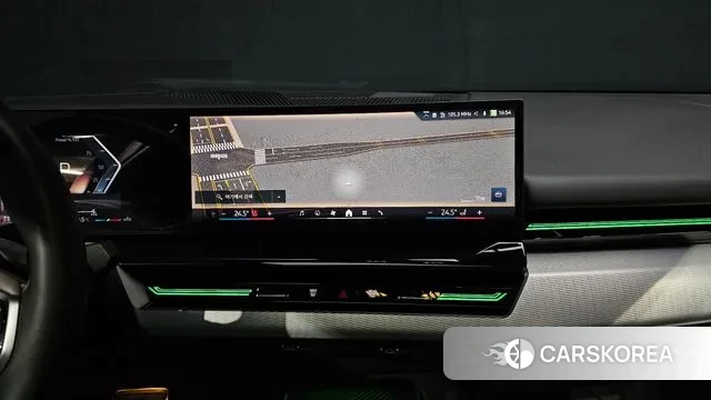 BMW 5 Series (G60) 2024 Белый из Кореи, фото 5