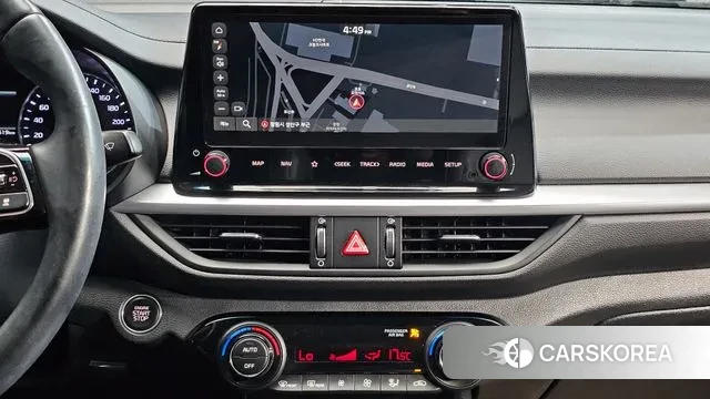 Kia The New K3 2nd generation 2021 Белый из Кореи, фото 5