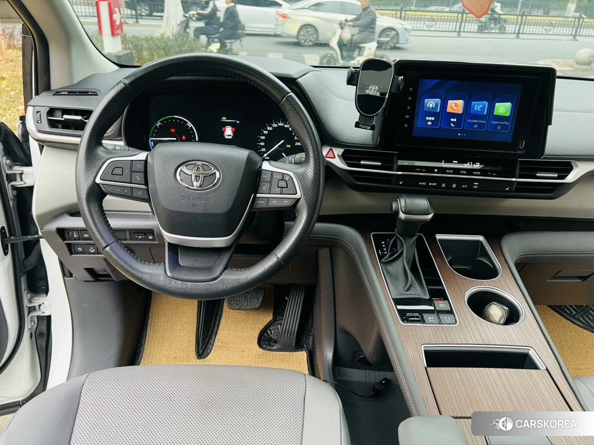 Toyota Saina 2023 Белый из Китая, фото 5