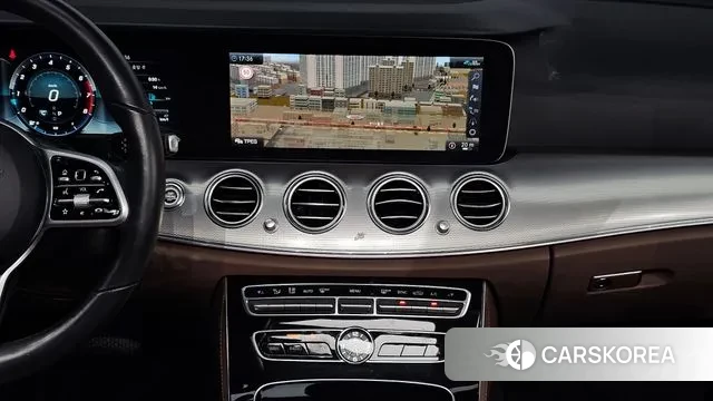 Mercedes-Benz E-Class W213 2020 Белый из Кореи, фото 5