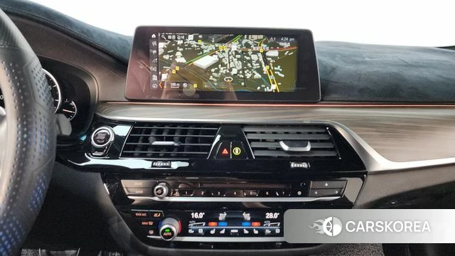 BMW 5 Series (G30) 2018 Серый из Кореи, фото 5