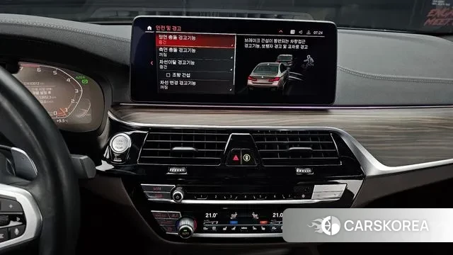 BMW 5 Series (G30) 2021 Серебристо-серый из Кореи, фото 5