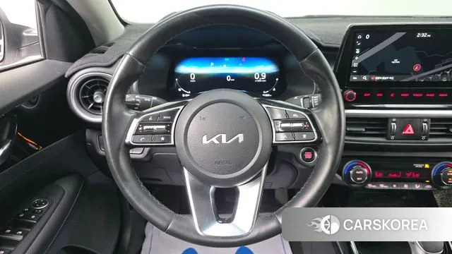 Kia The New K3 2nd generation 2022 Белый из Кореи, фото 5