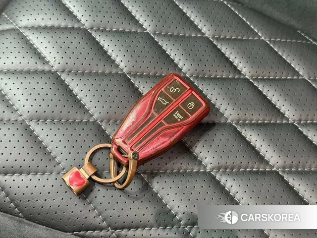 Red flag HS5 2021 Черный из Китая, фото 5