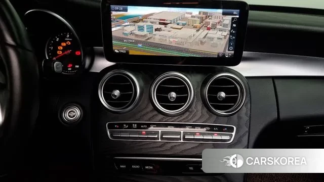 Mercedes-Benz C-Class W205 2019 Белый из Кореи, фото 5