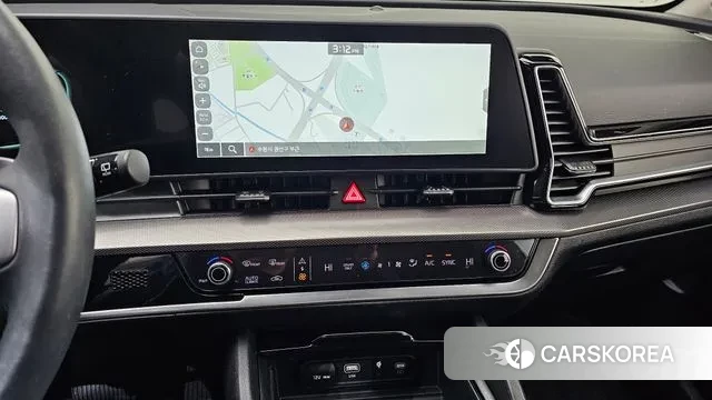 Kia Sportage 5th Generation Hybrid 2023 Белый из Кореи, фото 5