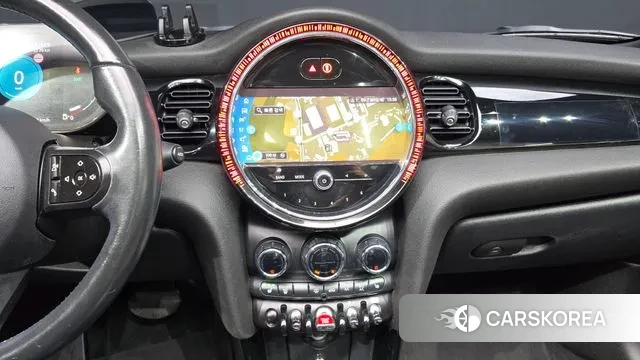 Mini Cooper Convertible 2022 Жемчужный цвет из Кореи, фото 5