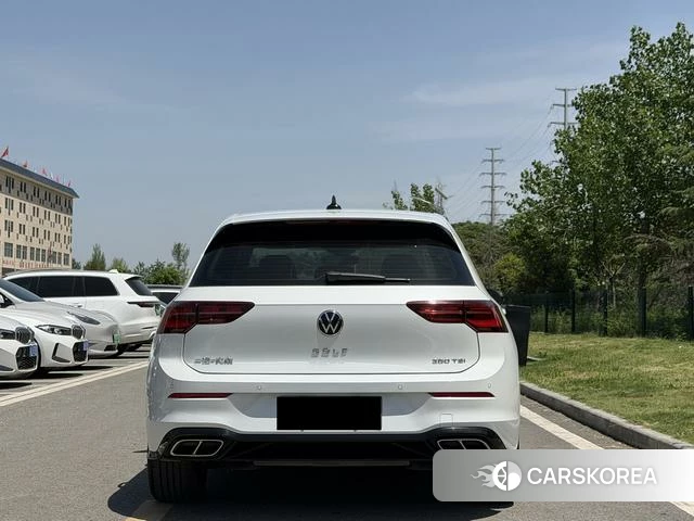 Volkswagen Golf 2022 Белый из Китая, фото 5