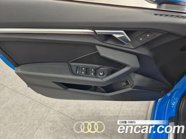 Audi A3 (8Y) 2023 Небесно-голубой из Кореи, фото 5