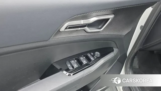 Kia Sportage 5th Generation 2023 Белый из Кореи, фото 5