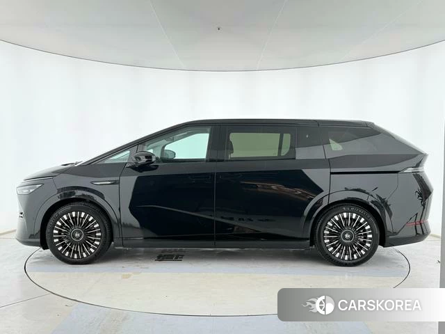 Xiaopeng Motors Xiaopeng X9 2025 Черный из Китая, фото 5