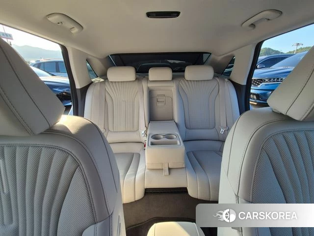 Hyundai Grandeur Hybrid (GN7) 2023 Серебристо-серый из Кореи, фото 5