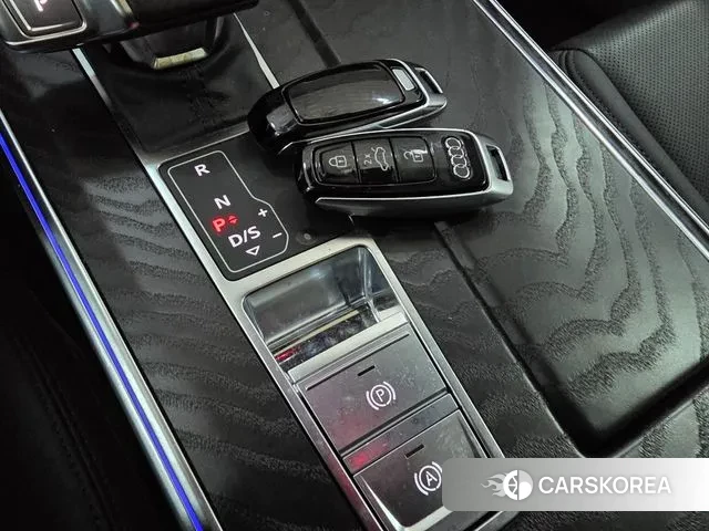 Audi A6 (C8) 2023 Черный из Кореи, фото 5