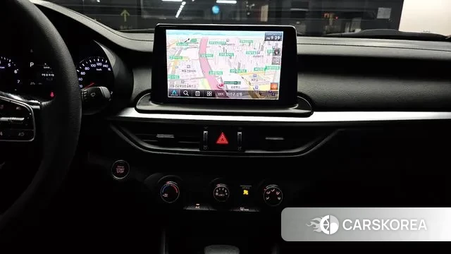 Kia The New K3 2nd generation 2021 Белый из Кореи, фото 5