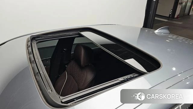 BMW 5 Series (G30) 2018 Серебристо-серый из Кореи, фото 5