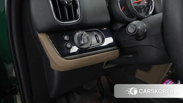 Mini Cooper Countryman 2020 Зеленый из Кореи, фото 5