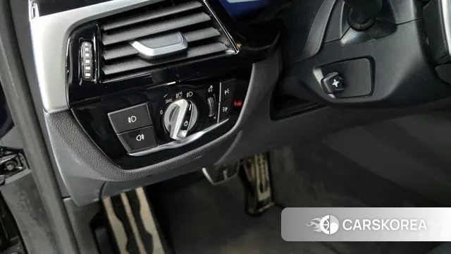 BMW 5 Series (G30) 2019 Черный из Кореи, фото 5