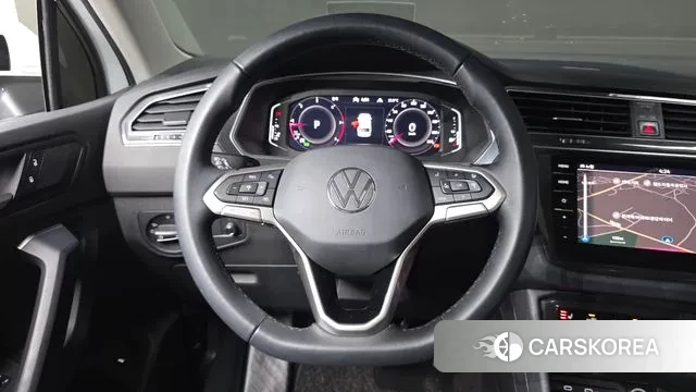 Volkswagen Tiguan second Generation 2022 Белый из Кореи, фото 5