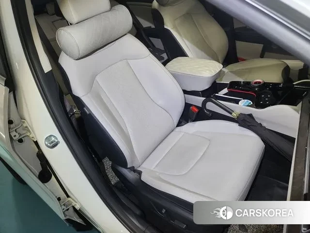 Kia Sportage 5th Generation 2022 Белый из Кореи, фото 5