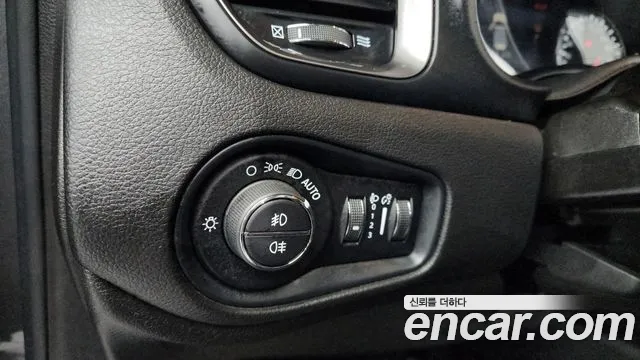 Jeep Renegade id 2559502 из Кореи 5