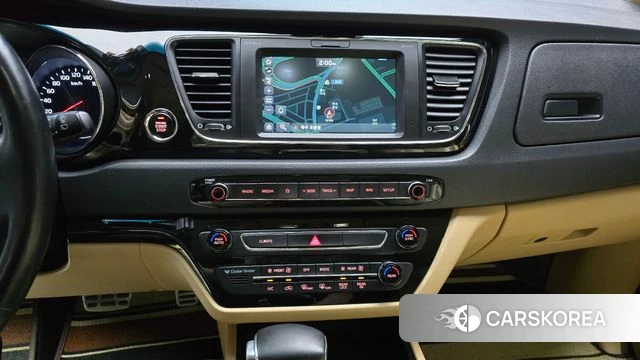 Kia The New Carnival 2018 Белый из Кореи, фото 5