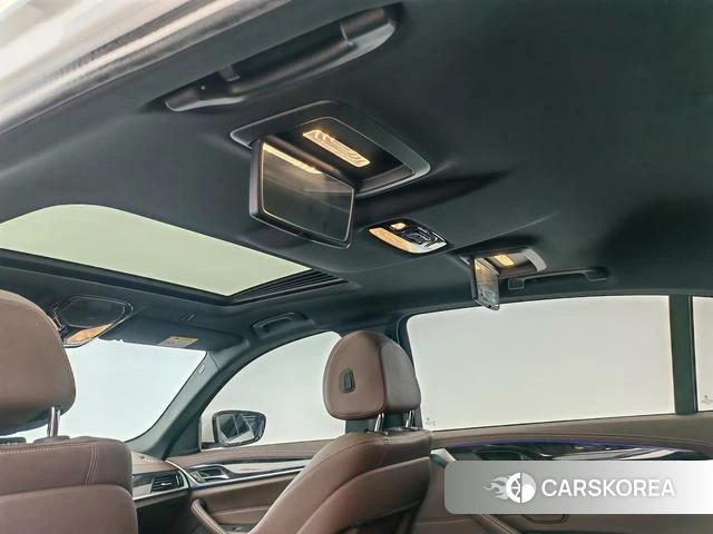 BMW 5 series 2022 Белый из Китая, фото 5
