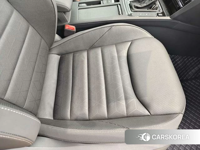 Volkswagen CC 2024 Белый из Китая, фото 5