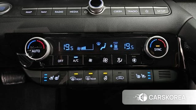 Hyundai Avante Hybrid (CN7) 2021 Светло-серебряный цвет из Кореи, фото 5