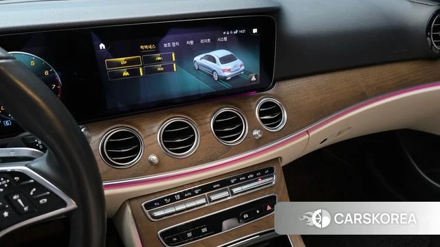 Mercedes-Benz E-Class W213 2022 Белый из Кореи, фото 5