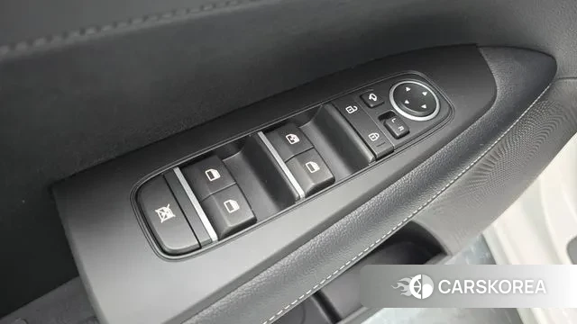 Kia The New K3 2nd generation 2024 Белый из Кореи, фото 5