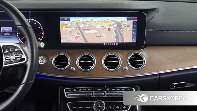 Mercedes-Benz E-Class W213 2018 Белый из Кореи, фото 5