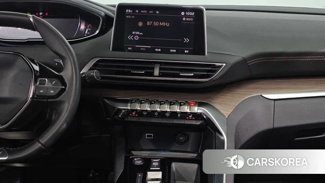 Peugeot 5008 second generation 2024 Белый из Кореи, фото 5