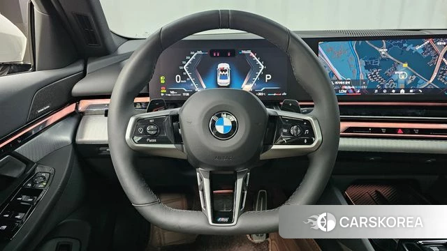 BMW 5 Series (G60) 2025 Белый из Кореи, фото 5
