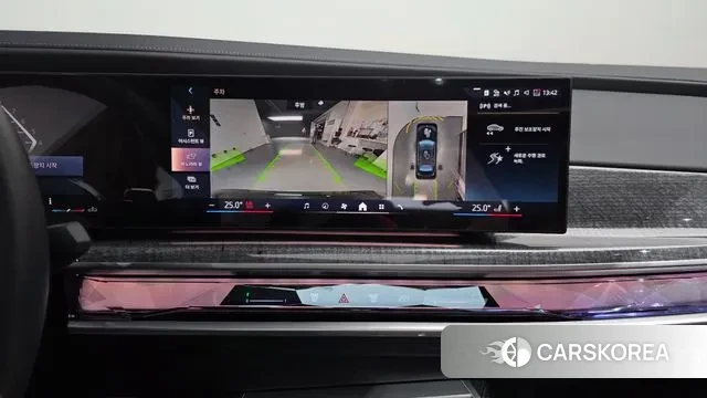 BMW 7 Series (G70) 2024 Черный из Кореи, фото 5