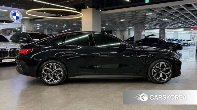 BMW i4 2023 Черный из Кореи, фото 5