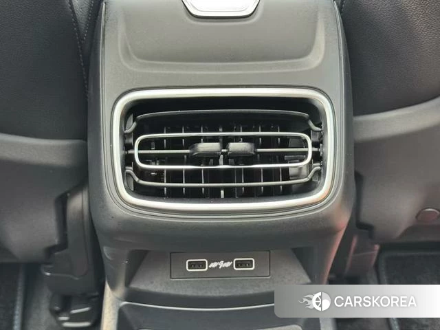 Lynk 01 EM-P 2019 Белый из Китая, фото 5