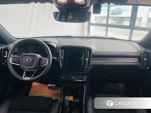 Volvo XC40 EV 2022 Белый из Китая, фото 5